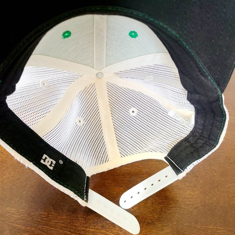 DC snapback hat - Picture 5 of 13